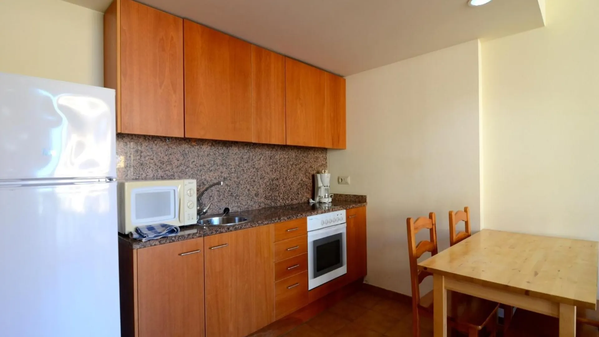 The Apartment In Estartit Has 1 Bedrooms L'Estartit Ισπανία