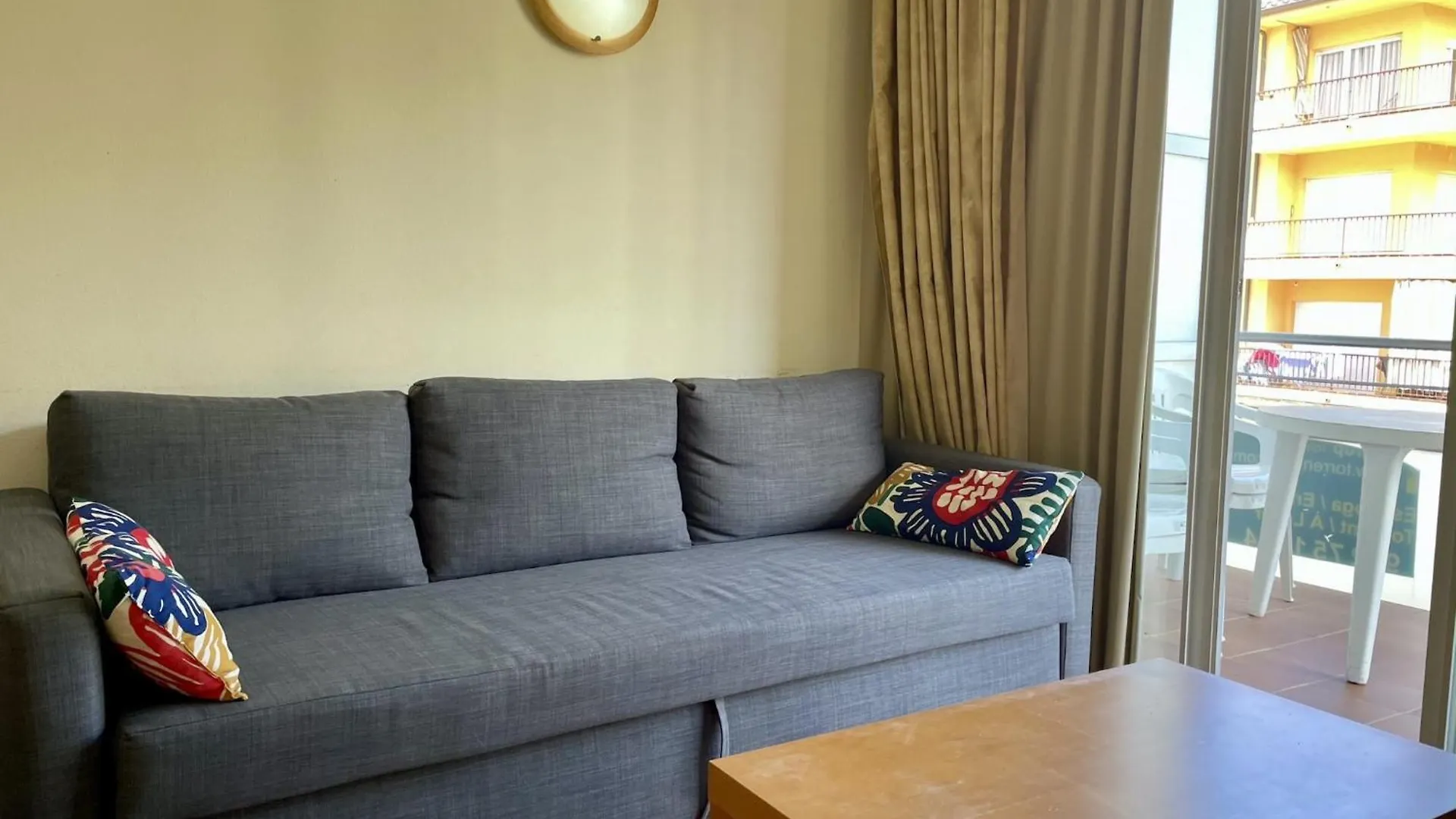 The Apartment In Estartit Has 1 Bedrooms L'Estartit
