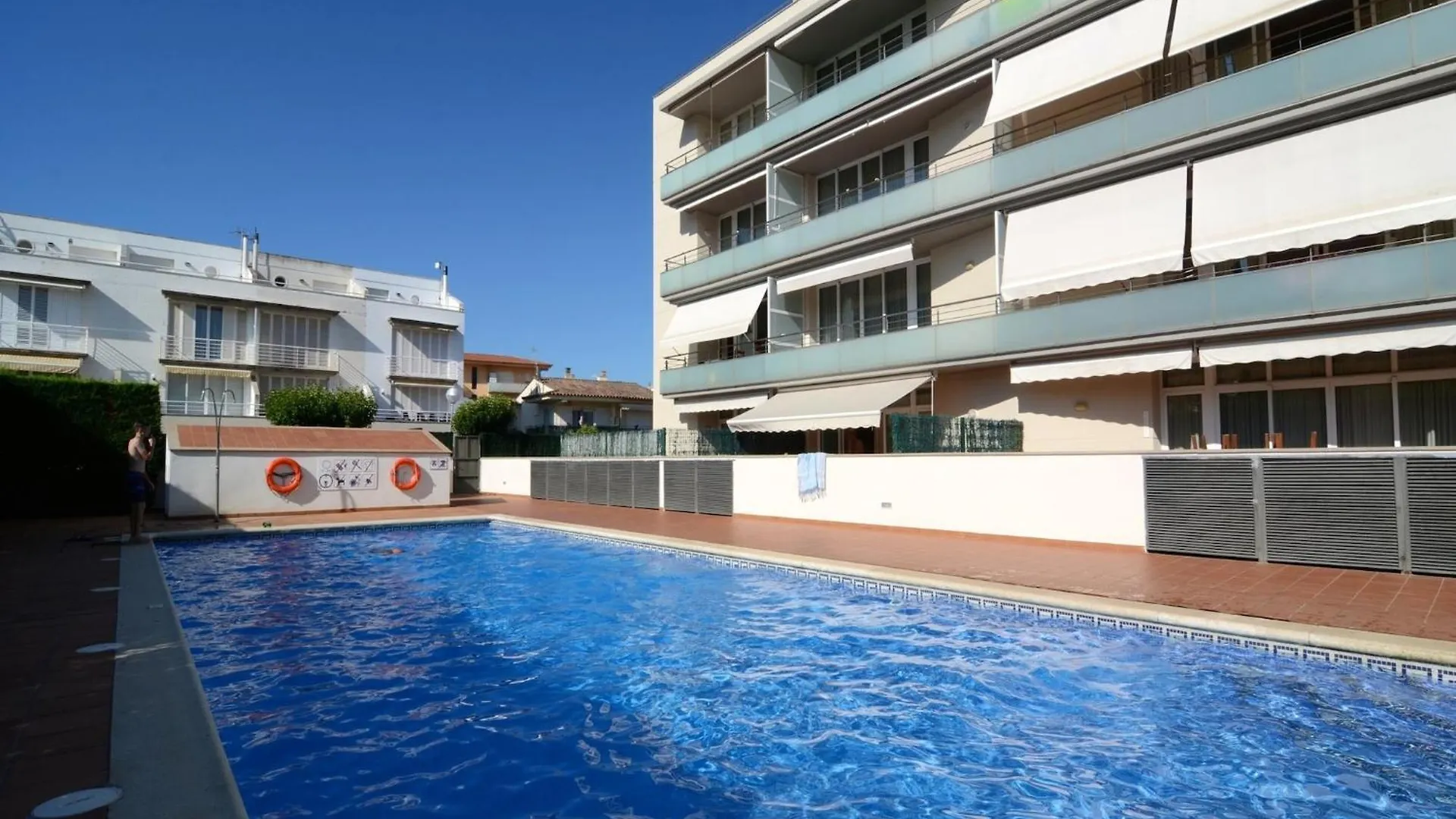 The Apartment In Estartit Has 1 Bedrooms location